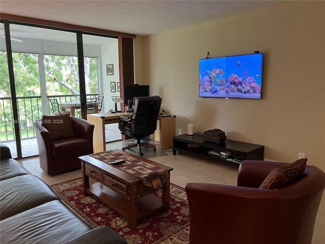 16500 Golf Club Rd 309, Weston, FL 33326