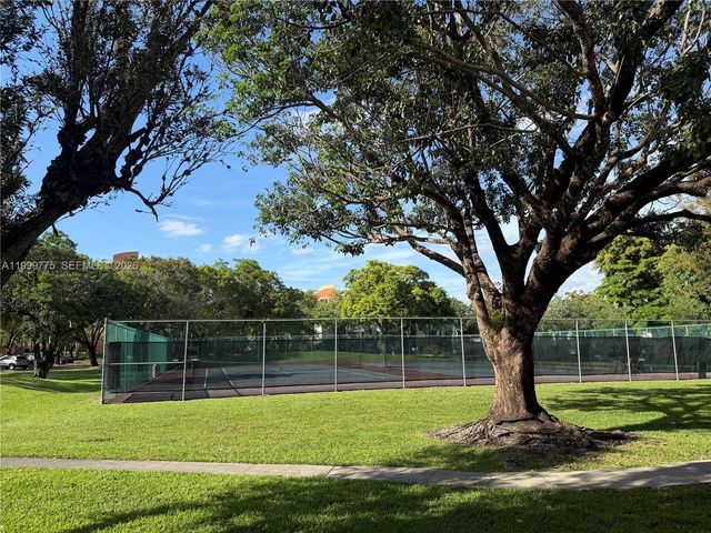 16500 Golf Club Rd 309, Weston, FL 33326