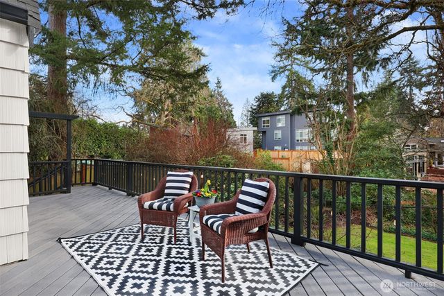 3027 NE 91st Street, Seattle, WA 98115