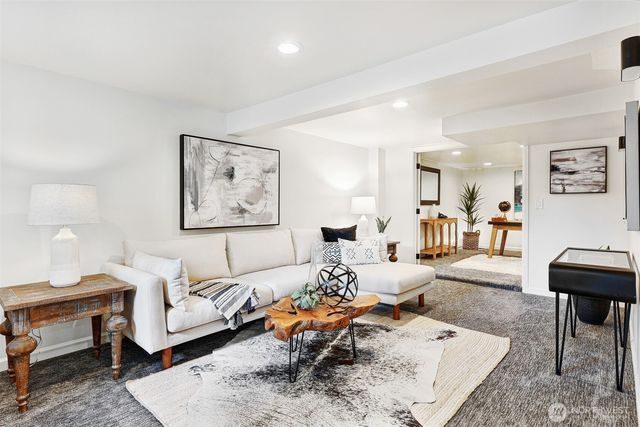 3027 NE 91st Street, Seattle, WA 98115