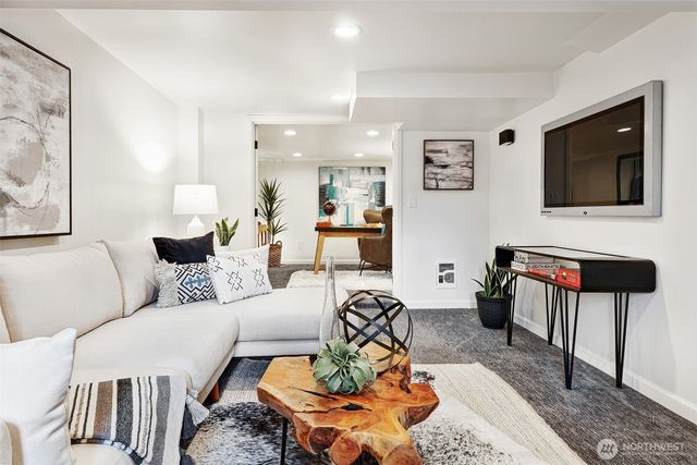 3027 NE 91st Street, Seattle, WA 98115