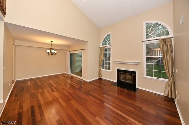 6 Erin Way, Lincoln Park Boro, NJ 07035