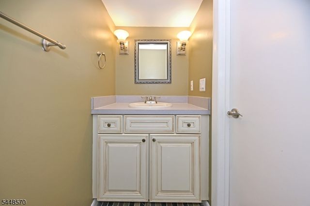 6 Erin Way, Lincoln Park Boro, NJ 07035