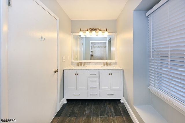 6 Erin Way, Lincoln Park Boro, NJ 07035