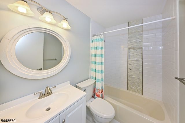 6 Erin Way, Lincoln Park Boro, NJ 07035