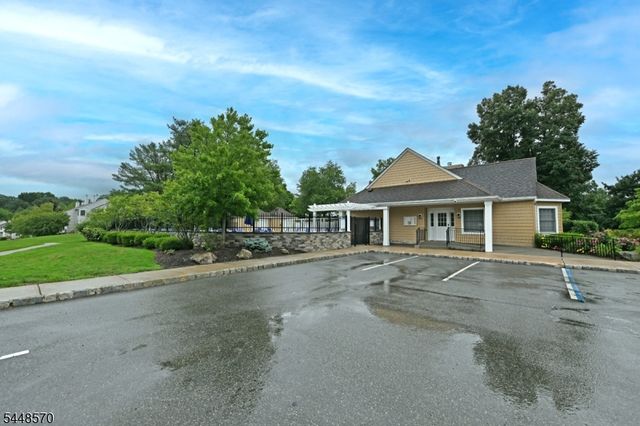 6 Erin Way, Lincoln Park Boro, NJ 07035