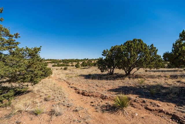 4 Azul Place, Santa Fe, NM 87508
