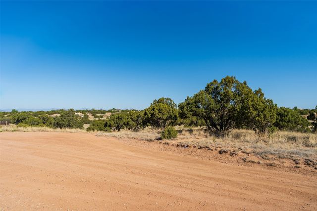 4 Azul Place, Santa Fe, NM 87508