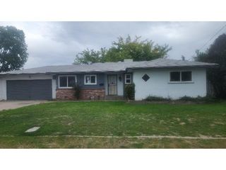 4886 E Brown Avenue, Fresno, CA 93703