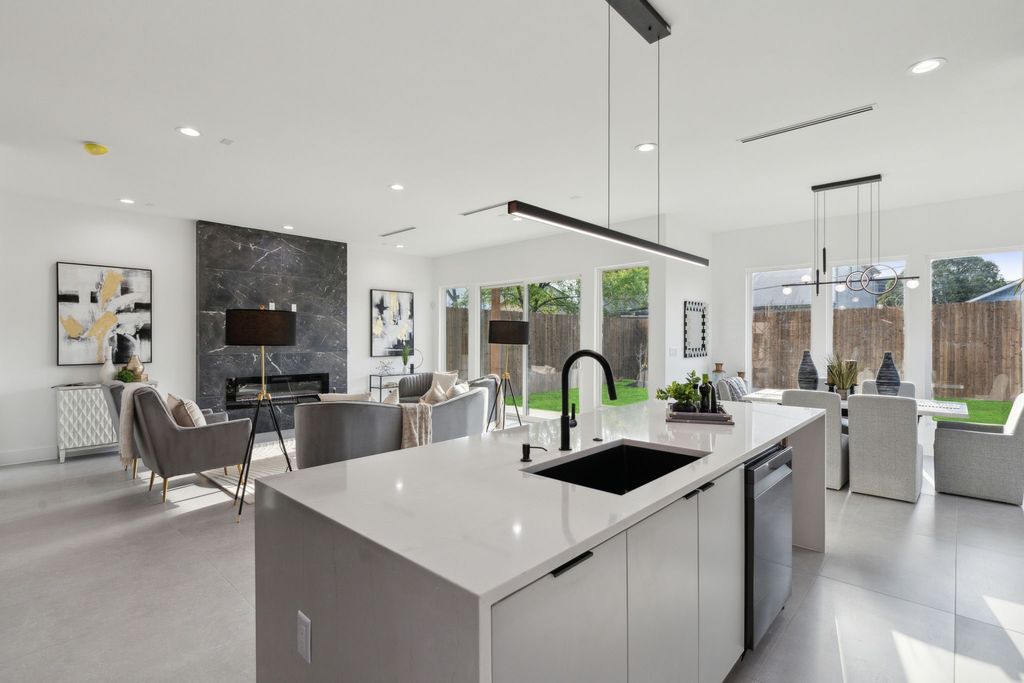 4031 Brundrette Street, Dallas, TX 75212