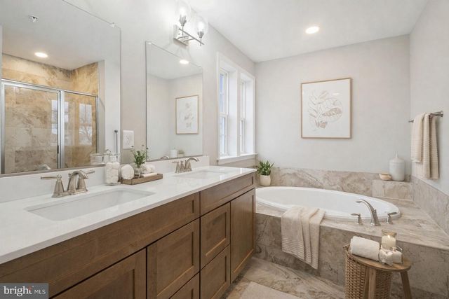 9028 OLD HARFORD RD, Parkville, MD 21234