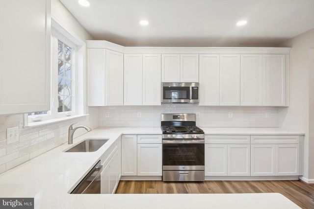 9028 OLD HARFORD RD, Parkville, MD 21234