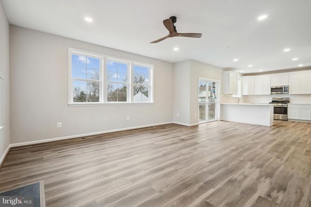 9028 OLD HARFORD RD, Parkville, MD 21234