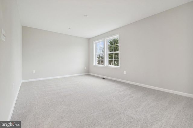 9028 OLD HARFORD RD, Parkville, MD 21234