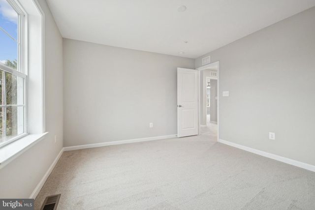 9028 OLD HARFORD RD, Parkville, MD 21234