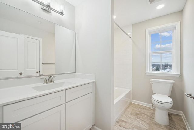9028 OLD HARFORD RD, Parkville, MD 21234
