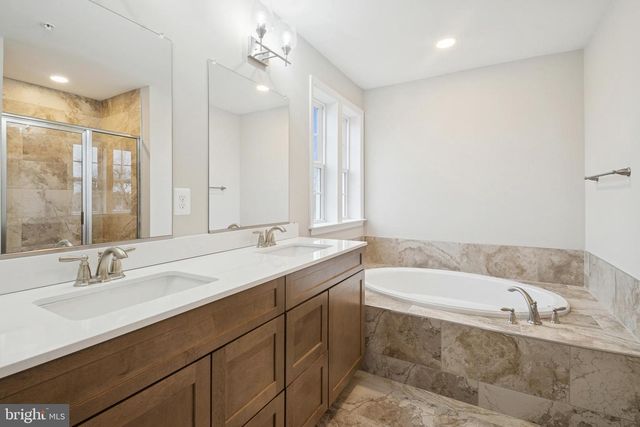 9028 OLD HARFORD RD, Parkville, MD 21234