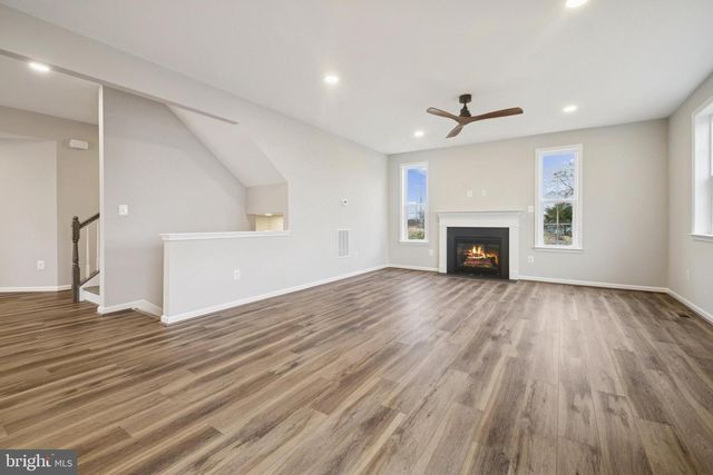 9028 OLD HARFORD RD, Parkville, MD 21234