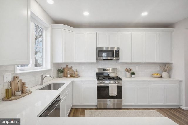 9028 OLD HARFORD RD, Parkville, MD 21234