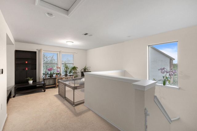 10904 Roderick Lawson LN, Austin, TX 78754