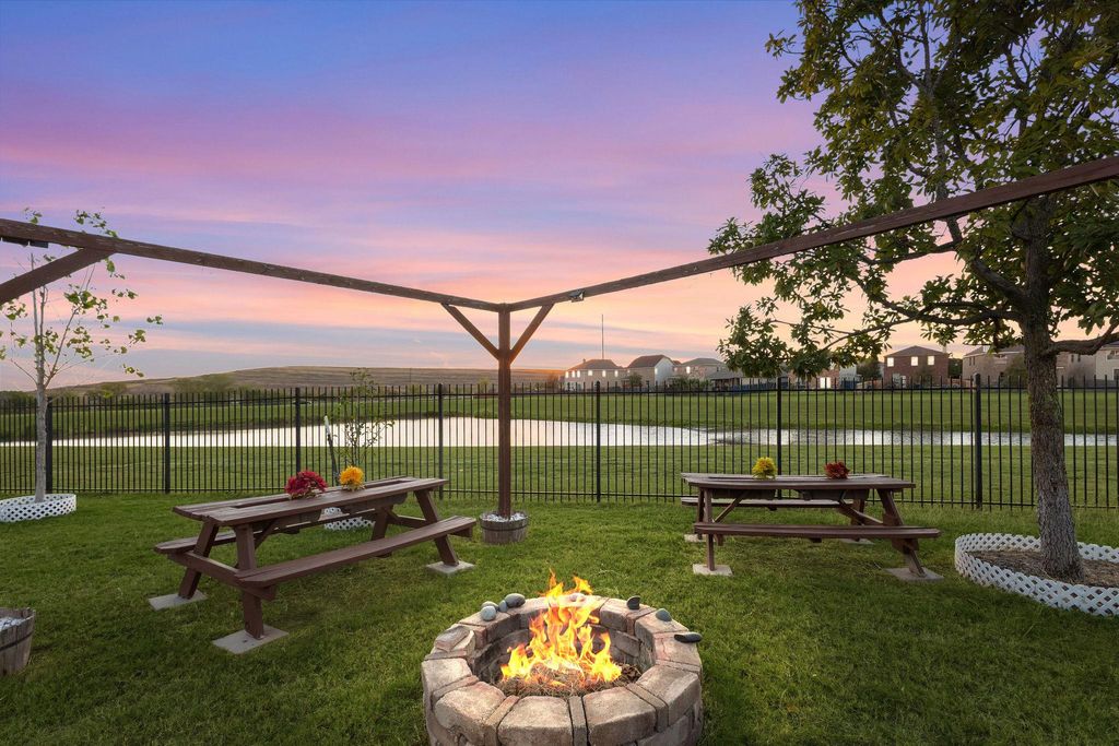 10904 Roderick Lawson LN, Austin, TX 78754