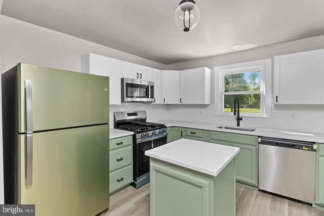 152 LAWN PARK AVE, Lawrence Township, NJ 08648