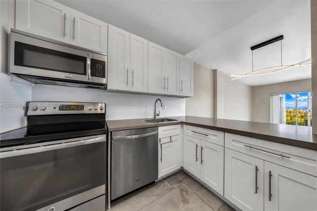 1455 N Treasure Dr 6N, North Bay Village, FL 33141