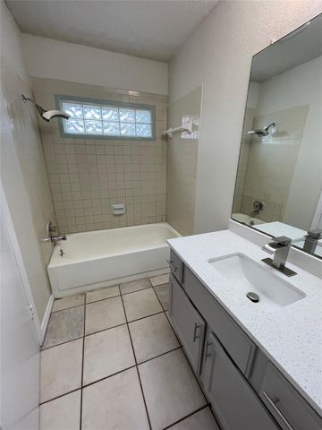 1231 Armadillo RD, Austin, TX 78745