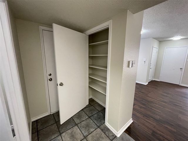 1231 Armadillo RD, Austin, TX 78745