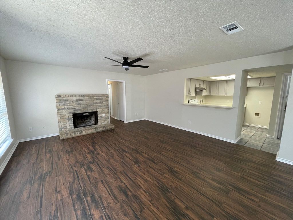 1231 Armadillo RD, Austin, TX 78745