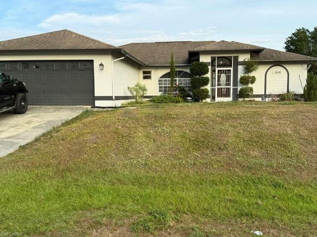920 Alaska AVE, Lehigh Acres, FL 33971