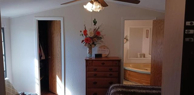 7739 NW County Road 1200, Barry, TX 75102