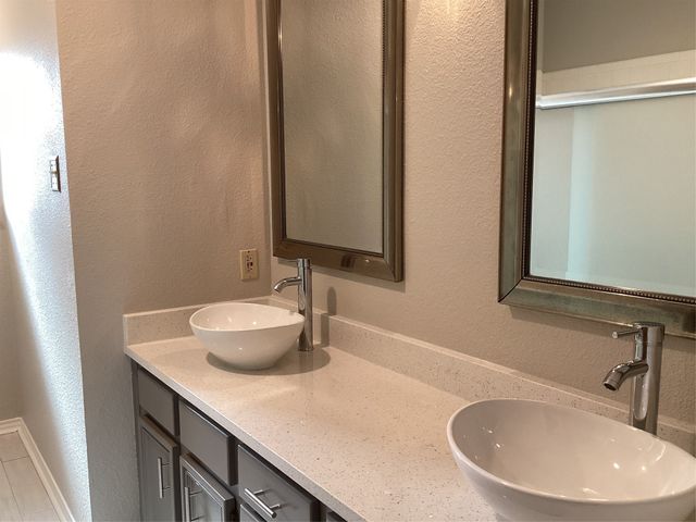 2841 Southridge Drive, Grapevine, TX 76051