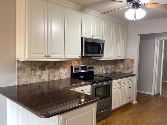 2841 Southridge Drive, Grapevine, TX 76051