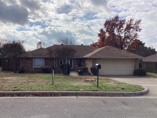 2841 Southridge Drive, Grapevine, TX 76051