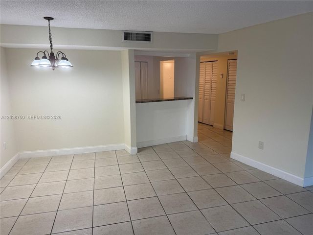4235 N University Dr 202, Sunrise, FL 33351