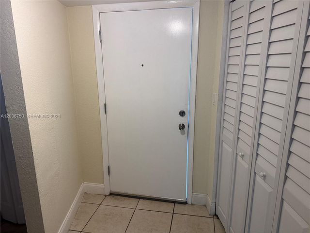 4235 N University Dr 202, Sunrise, FL 33351