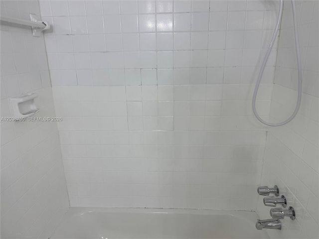 4235 N University Dr 202, Sunrise, FL 33351