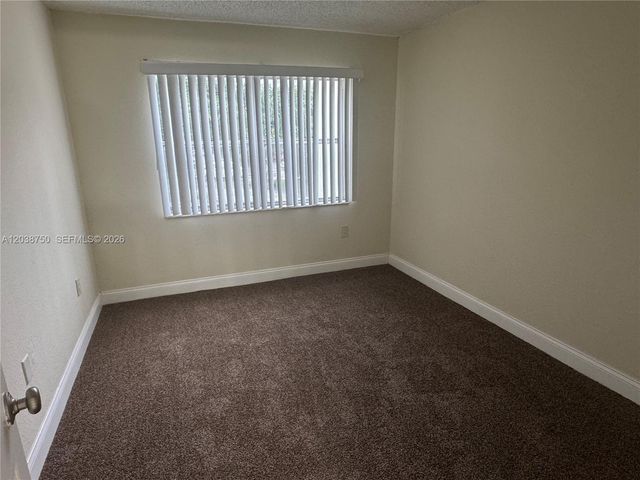4235 N University Dr 202, Sunrise, FL 33351