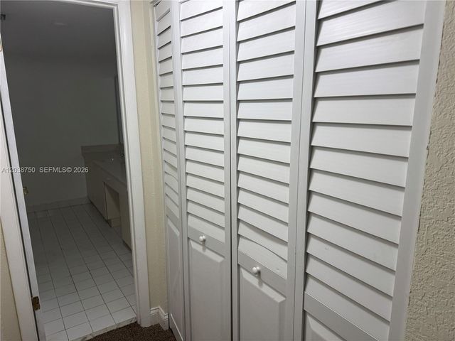 4235 N University Dr 202, Sunrise, FL 33351