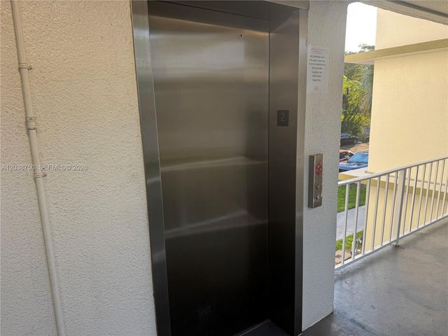 4235 N University Dr 202, Sunrise, FL 33351