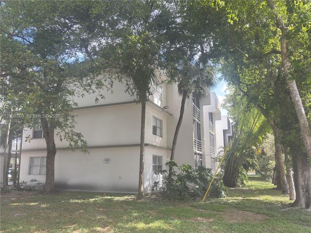 4235 N University Dr 202, Sunrise, FL 33351