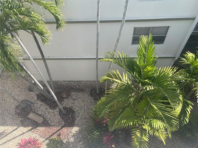 4235 N University Dr 202, Sunrise, FL 33351