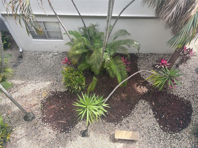 4235 N University Dr 202, Sunrise, FL 33351