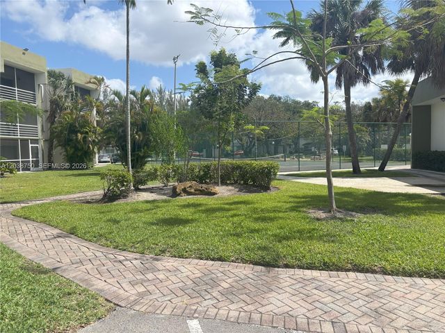 4235 N University Dr 202, Sunrise, FL 33351