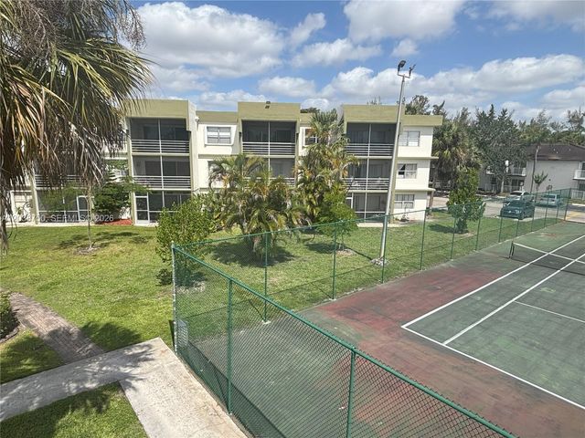 4235 N University Dr 202, Sunrise, FL 33351