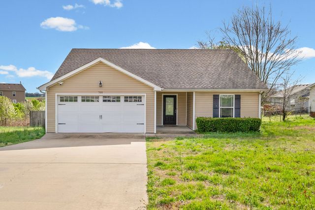 705 Hugh Hunter Rd, Oak Grove, KY 42262