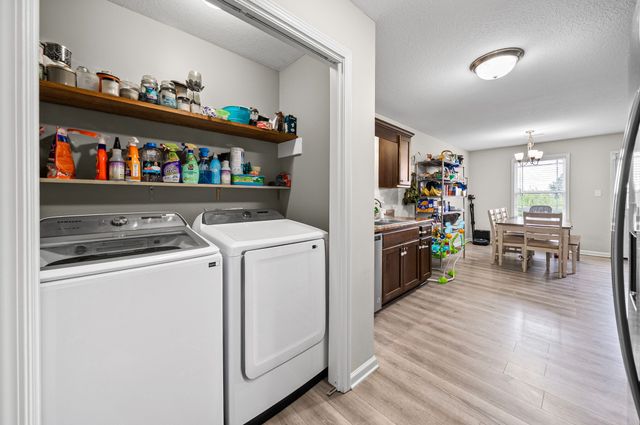 705 Hugh Hunter Rd, Oak Grove, KY 42262