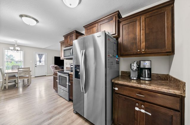 705 Hugh Hunter Rd, Oak Grove, KY 42262