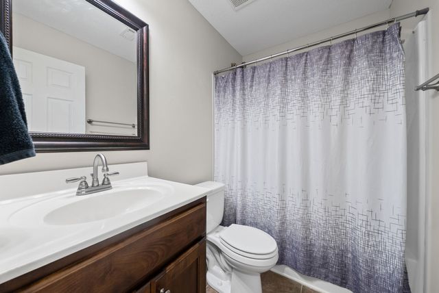 705 Hugh Hunter Rd, Oak Grove, KY 42262